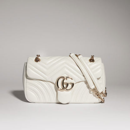 GUCCI GG Marmont medium shoulder bag