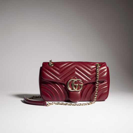 GUCCI GG Marmont medium shoulder bag