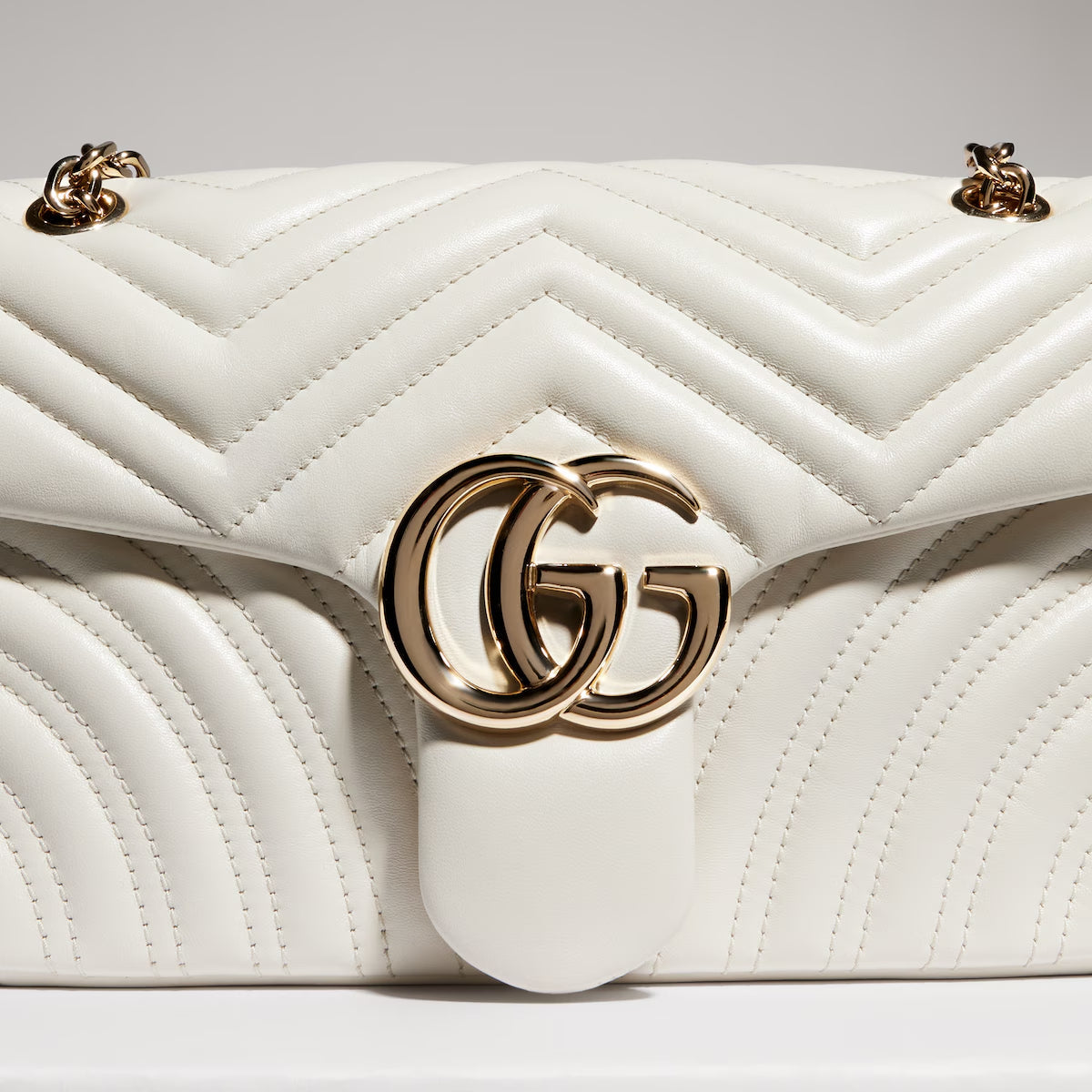 GUCCI GG Marmont medium shoulder bag