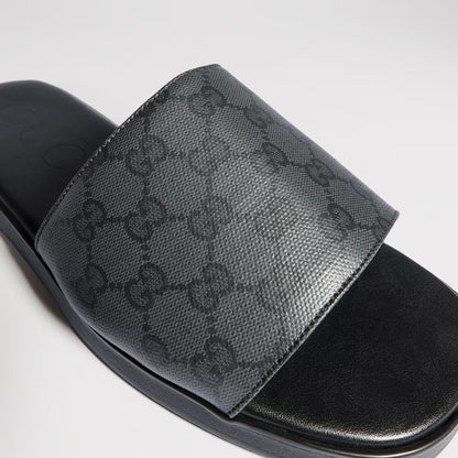 GUCCI Men's slide sandal